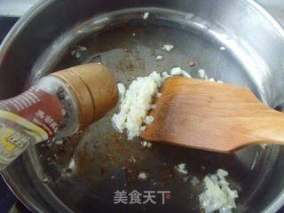 【食尚擂台西餐赛区】:意大利风情---烟肉蘑菇鲜虾墨鱼汁面的做法步骤:5