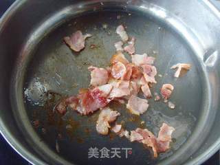 【食尚擂台西餐赛区】:意大利风情---烟肉蘑菇鲜虾墨鱼汁面的做法步骤:4