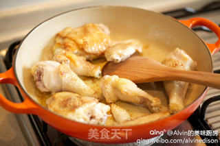 Thyme chicken with tomato sauce 茄汁鸡肉的做法步骤:3