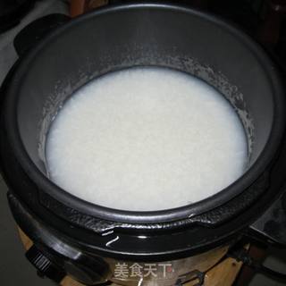 白米红枣粥的做法步骤：3