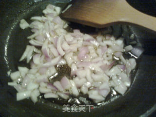 牛肉咖哩炒饭的做法步骤:2