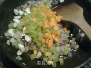 牛肉咖哩炒饭的做法步骤:4