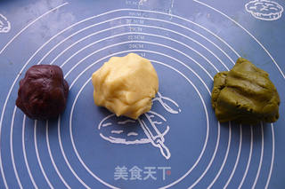 抹茶熊猫饼干的做法步骤:7