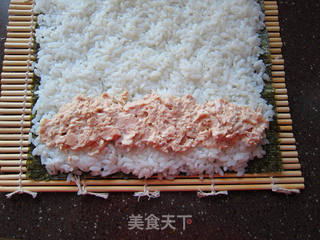 金枪鱼沙拉紫菜包饭的做法步骤:18