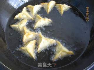 炸土豆泥糖三角的做法步骤:15