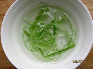 蒜蓉粉丝蒸虾的做法步骤:17