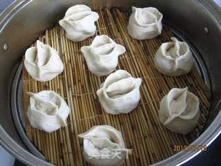 花朵绿豆沙包的做法步骤:12