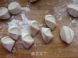花朵绿豆沙包的做法步骤:4