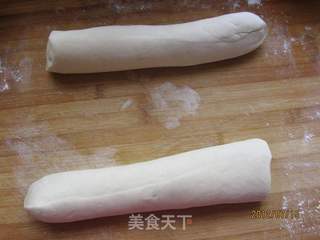花朵绿豆沙包的做法步骤:3