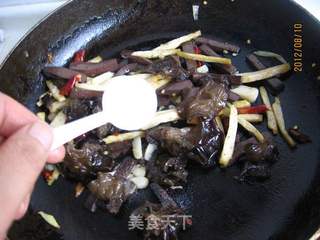 猪血炒豆干的做法步骤:12