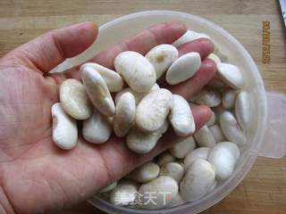 白豆烧鸡脚的做法步骤:4
