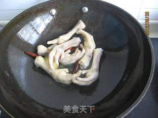 白豆烧鸡脚的做法步骤:7