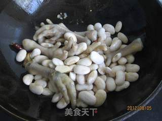 白豆烧鸡脚的做法步骤:8