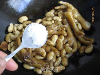 白豆烧鸡脚的做法步骤:10