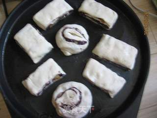 黑米葡萄干饼段的做法步骤:11