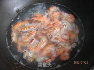 酸辣风味虾的做法步骤:4