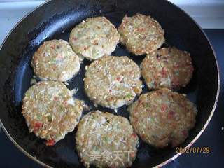 燕麦时蔬鲅鱼饼的做法步骤:13