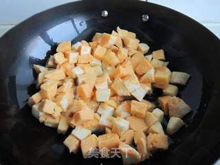 孜然炒馍馍的做法步骤:7