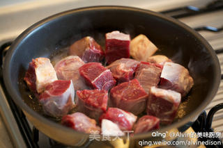Beef with roasted potato & carrot stew的做法步骤:4
