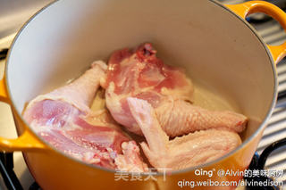 Chicken with carrot & scallion stew的做法步骤:2