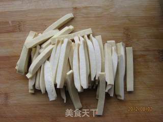 酱香菇豆干的做法步骤:2