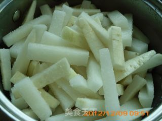 简单、开胃的下饭小菜－－－萝卜干炒豆豉的做法步骤：3