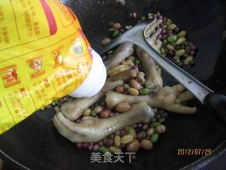 憨豆凤爪的做法步骤:12