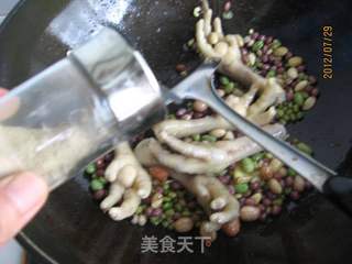憨豆凤爪的做法步骤:11