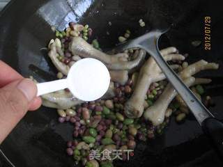 憨豆凤爪的做法步骤:10