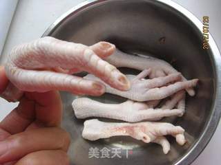 憨豆凤爪的做法步骤:3