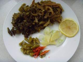 【食尚擂台火锅赛区】:健胃开脾---酸菜柠檬鸡火锅的做法步骤:3