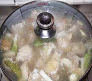 鸡腿炖蘑菇的做法步骤:5