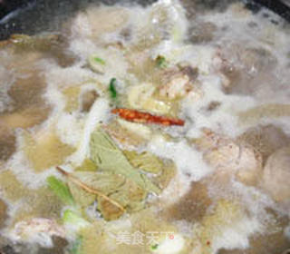 鸡腿炖蘑菇的做法步骤:4