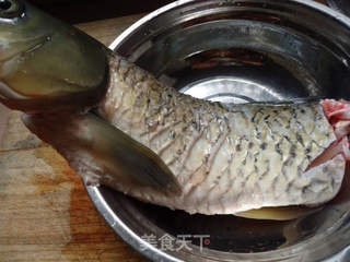 麻辣----------酸菜鱼的做法步骤：1