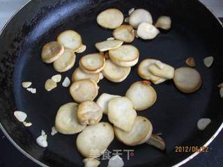 盐煎杏胞菇的做法步骤:7