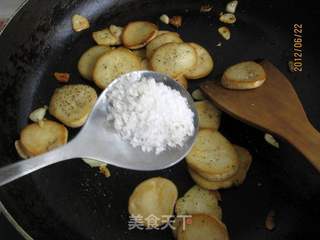 盐煎杏胞菇的做法步骤:9