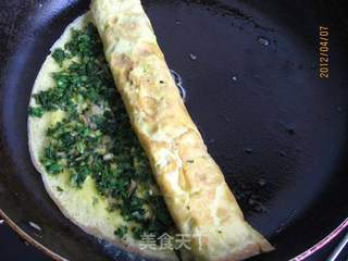 荠菜蛋卷的做法步骤:11
