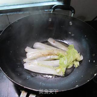 以前见外婆做过的--白菜煮剩饭的做法步骤：2