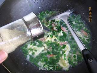 小虾韭菜鸡蛋汤的做法步骤:11
