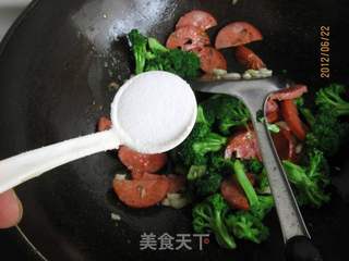 火腿西兰花的做法步骤:6