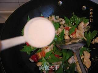 荷兰豆炒鸡片的做法步骤:13