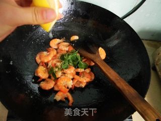 泰式咖喱虾的做法步骤:3