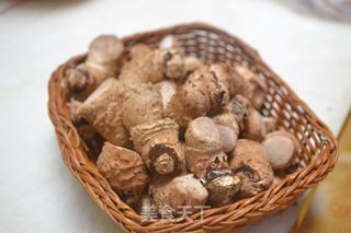 1元钱香菇根的华丽变身【绝味香菇丝】的做法步骤：1