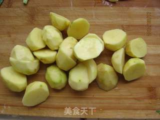 红烧小土豆的做法步骤:2