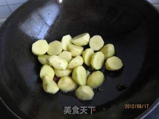 红烧小土豆的做法步骤:4