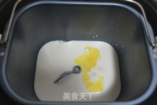 饭盒也奢华--古董级吐司磨具【饭盒面包】的做法步骤：2