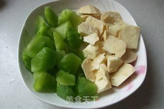 咸肉烧双笋的做法步骤:2