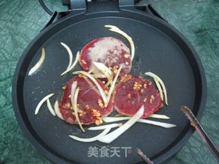 酱汁牛排米堡的做法步骤:7
