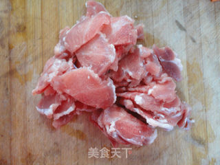 洋芋头炒肉片的做法步骤:2