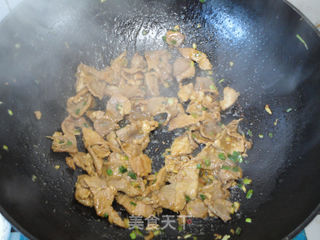 洋芋头炒肉片的做法步骤:6